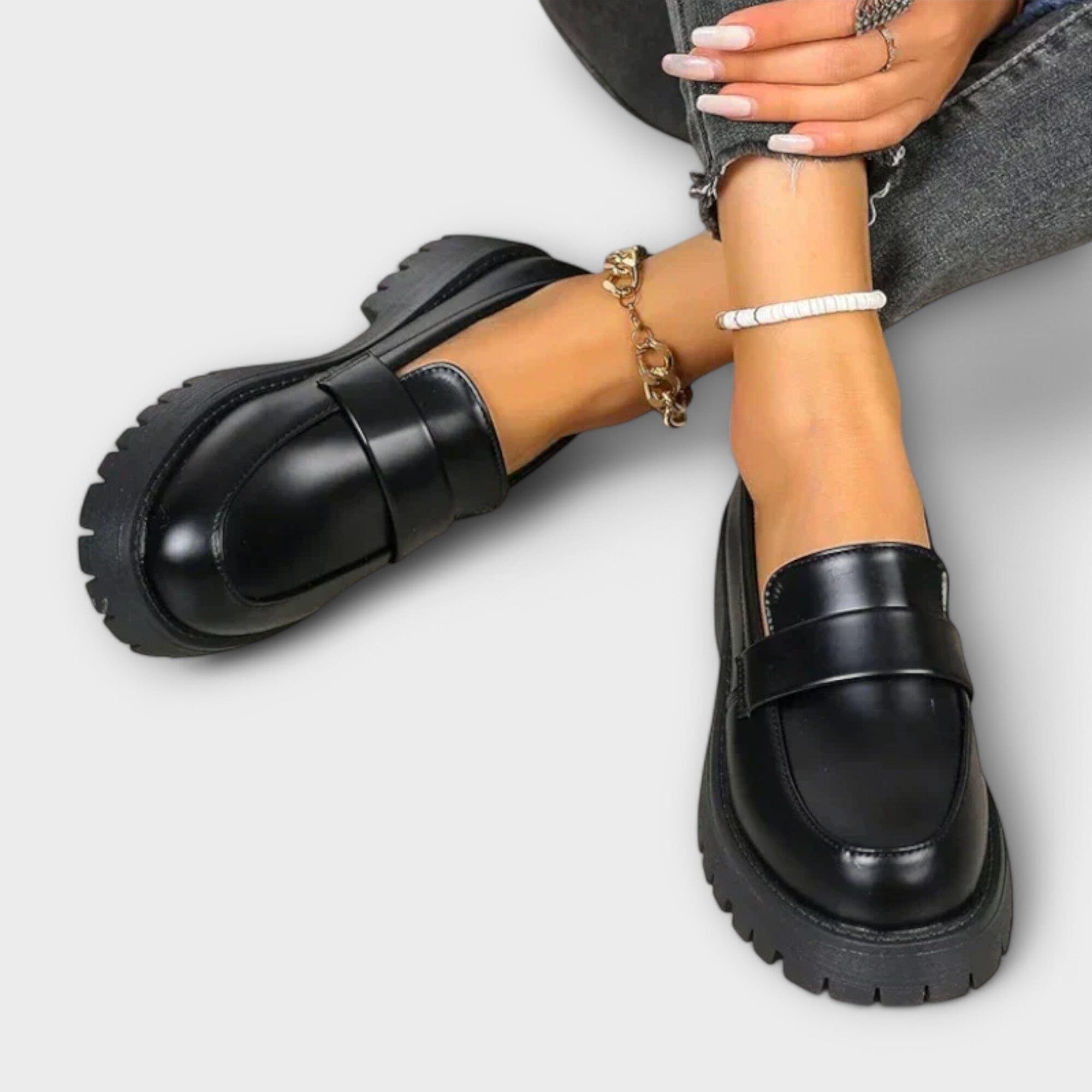 Mocassino Donna con Design Ortopedico e Zeppa Satinata