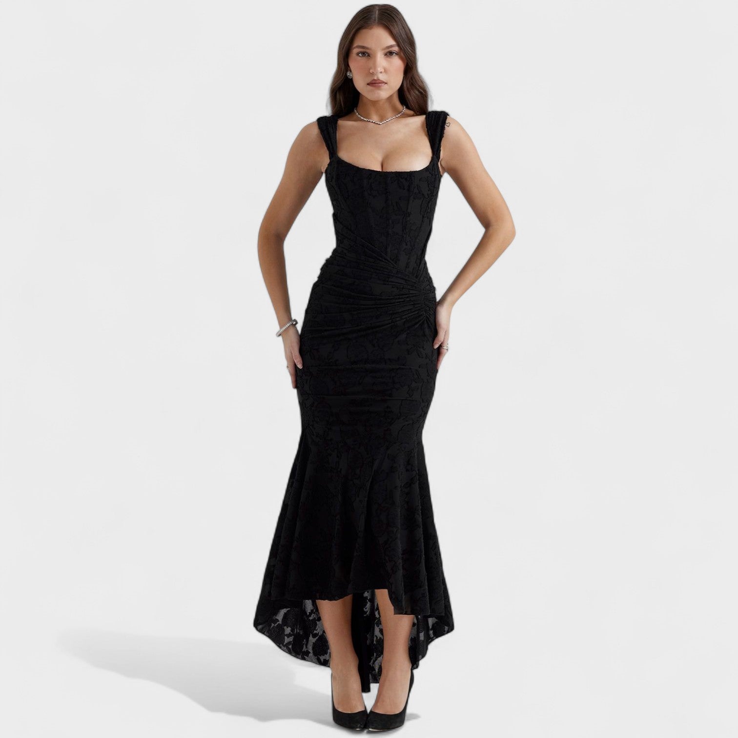 Abito Elegante con Silhouette Scolpita