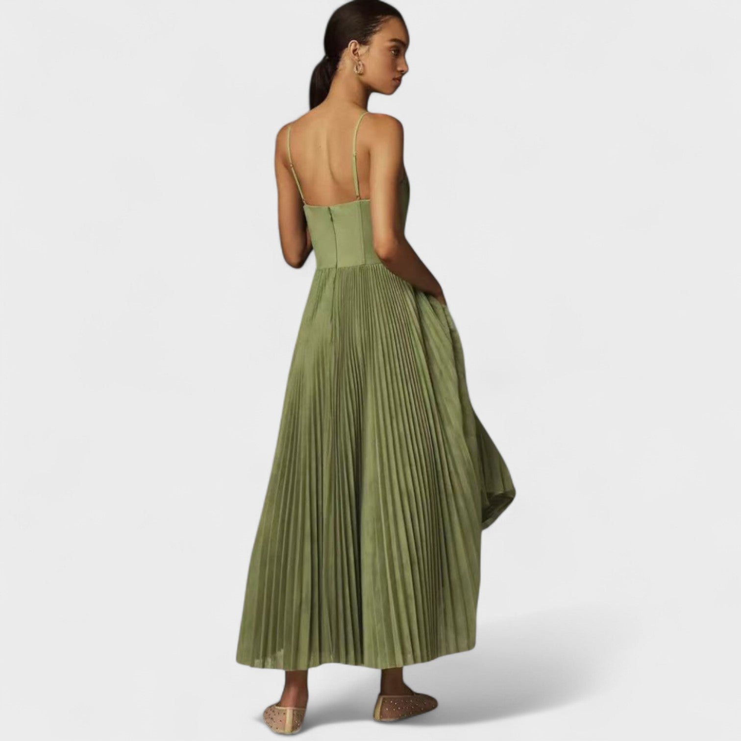 Abito Plissettato Elegante per Ogni Occasione