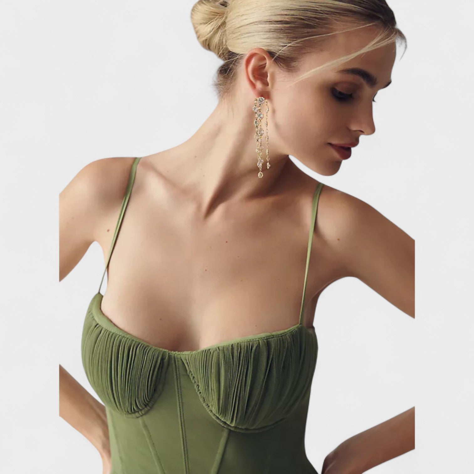 Abito Plissettato Elegante per Ogni Occasione