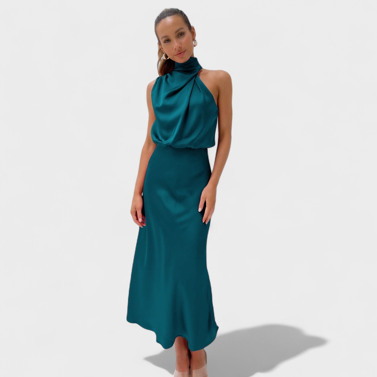 Abito Elegante in Raso per Occasioni Speciali