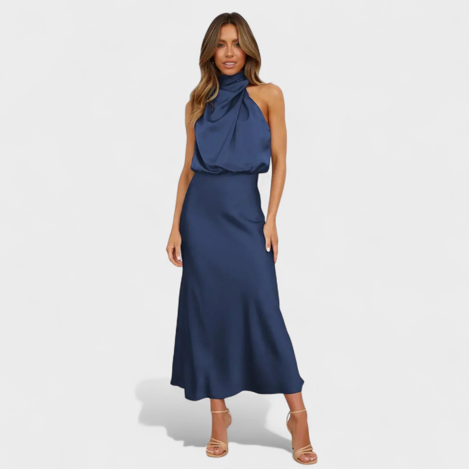 Abito Elegante in Raso per Occasioni Speciali