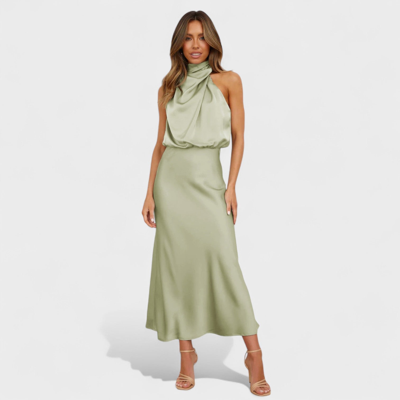 Abito Elegante in Raso per Occasioni Speciali