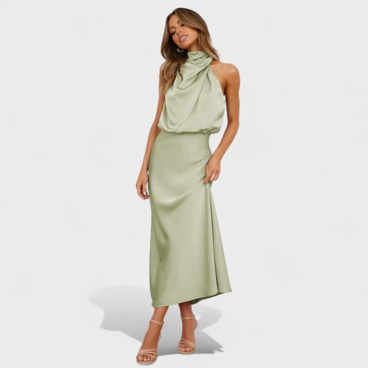 Abito Elegante in Raso per Occasioni Speciali