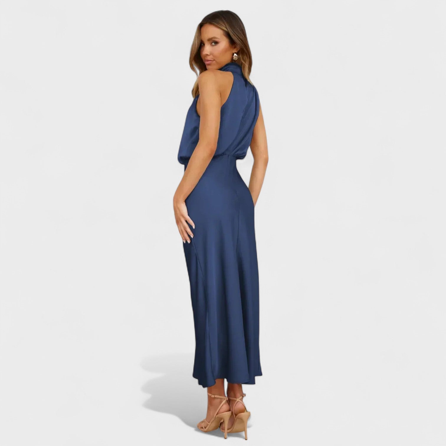 Abito Elegante in Raso per Occasioni Speciali